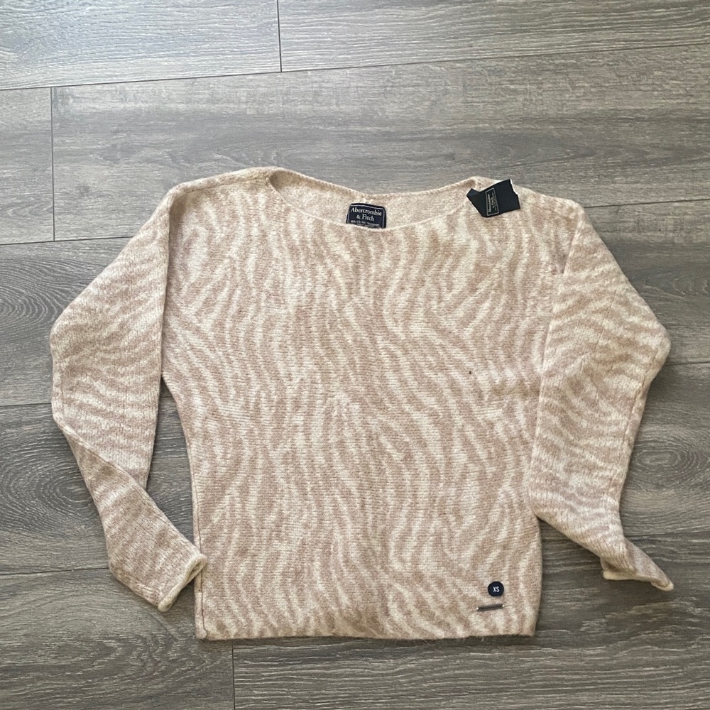 Abercrombie & Fitch Cream Zebra Print Sweater